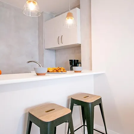 Sirella 2 アパート *